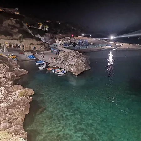 Holiday home Dimora Ideale Salento3 Per Coppia Vista Mare Mozzafiato Immersa Nel Per Gli Amanti Della Tranquilita Alessano